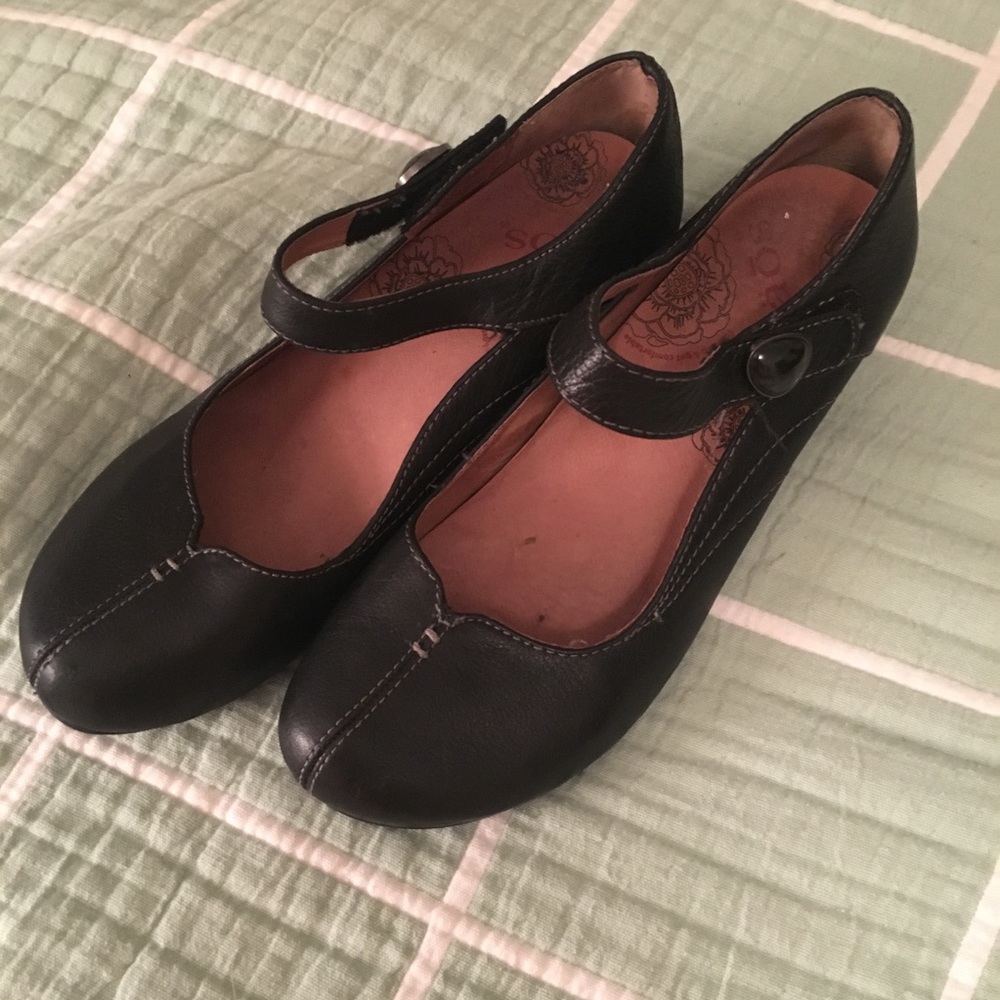 Taos samba Mary Jane heel, size 8
